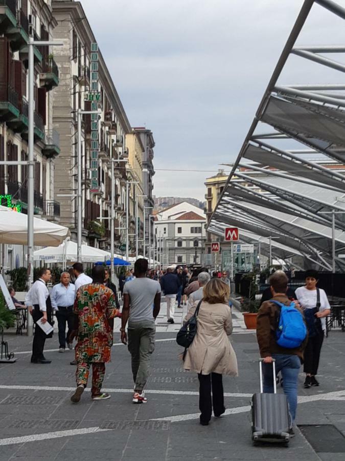 Metropolis Stazione Centrale Napoli Esterno foto