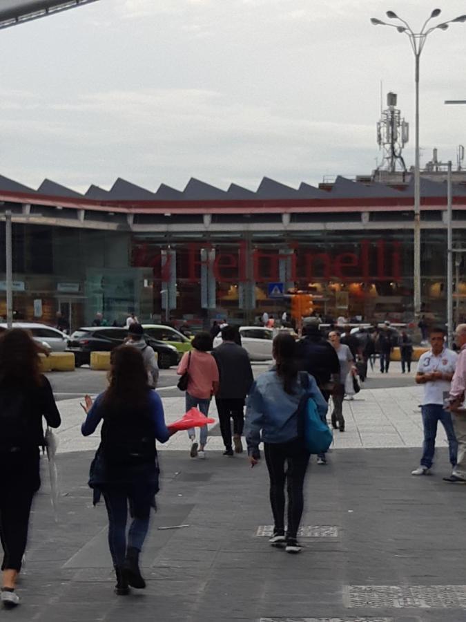 Metropolis Stazione Centrale Napoli Esterno foto